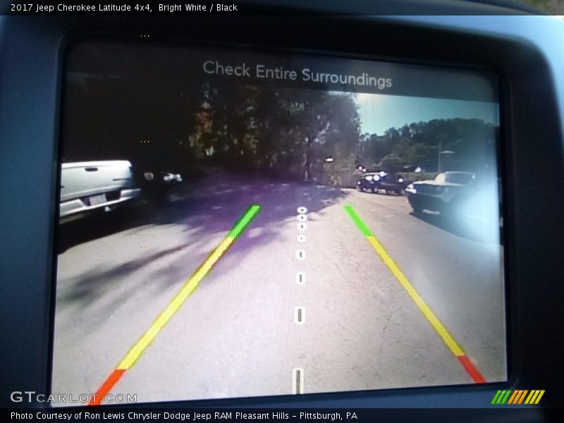 Bright White / Black 2017 Jeep Cherokee Latitude 4x4