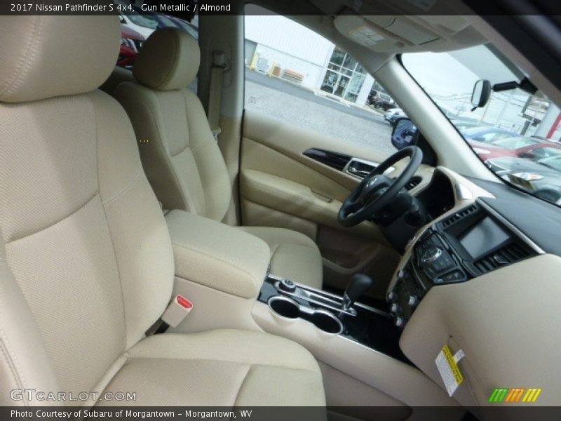 Gun Metallic / Almond 2017 Nissan Pathfinder S 4x4