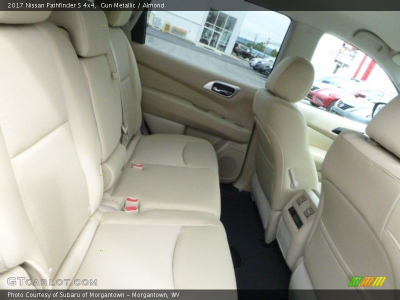 Gun Metallic / Almond 2017 Nissan Pathfinder S 4x4