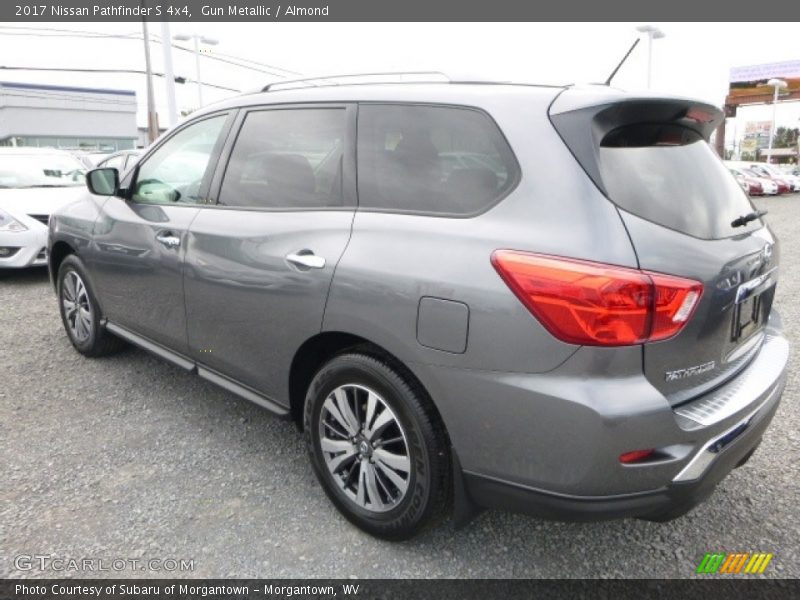 Gun Metallic / Almond 2017 Nissan Pathfinder S 4x4