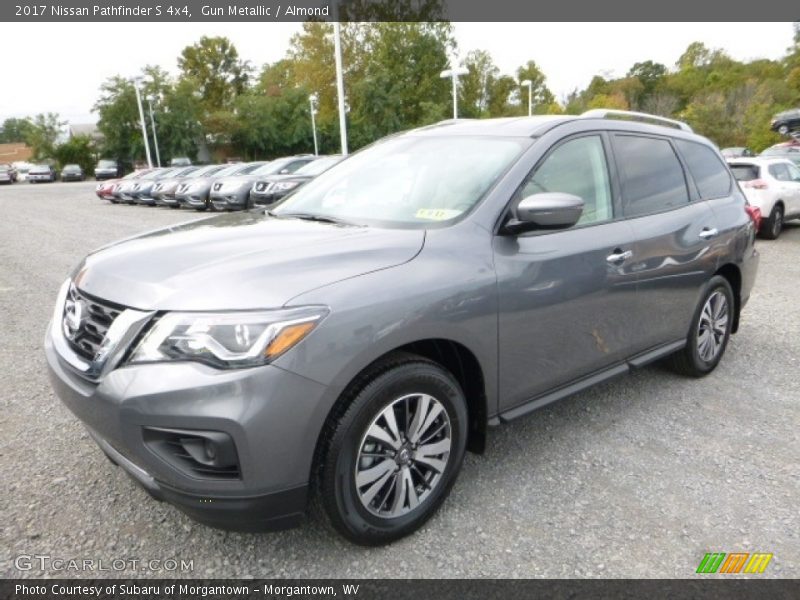 Gun Metallic / Almond 2017 Nissan Pathfinder S 4x4
