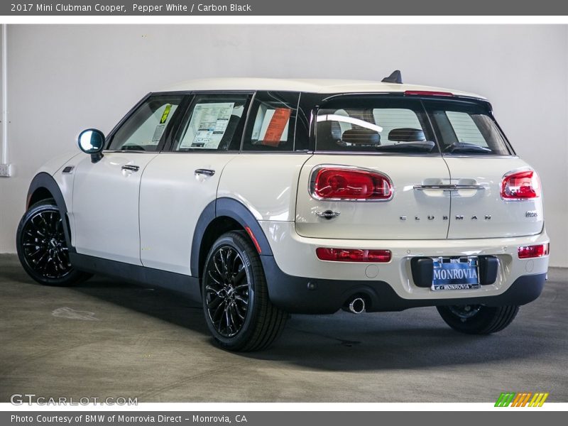 Pepper White / Carbon Black 2017 Mini Clubman Cooper