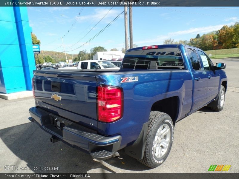 Deep Ocean Blue Metallic / Jet Black 2017 Chevrolet Silverado 1500 LT Double Cab 4x4