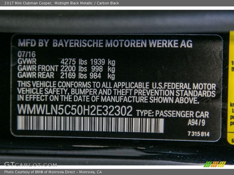 Midnight Black Metallic / Carbon Black 2017 Mini Clubman Cooper