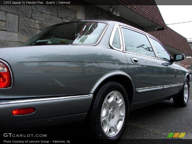 Quartz / Oatmeal 2003 Jaguar XJ Vanden Plas