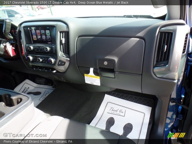 Deep Ocean Blue Metallic / Jet Black 2017 Chevrolet Silverado 1500 LT Double Cab 4x4