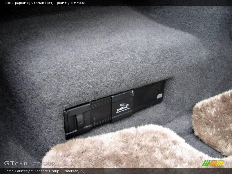 Quartz / Oatmeal 2003 Jaguar XJ Vanden Plas