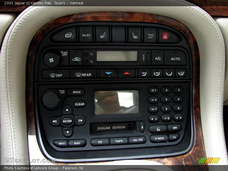 Quartz / Oatmeal 2003 Jaguar XJ Vanden Plas