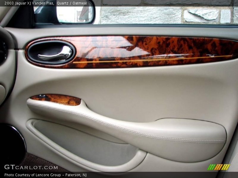 Quartz / Oatmeal 2003 Jaguar XJ Vanden Plas