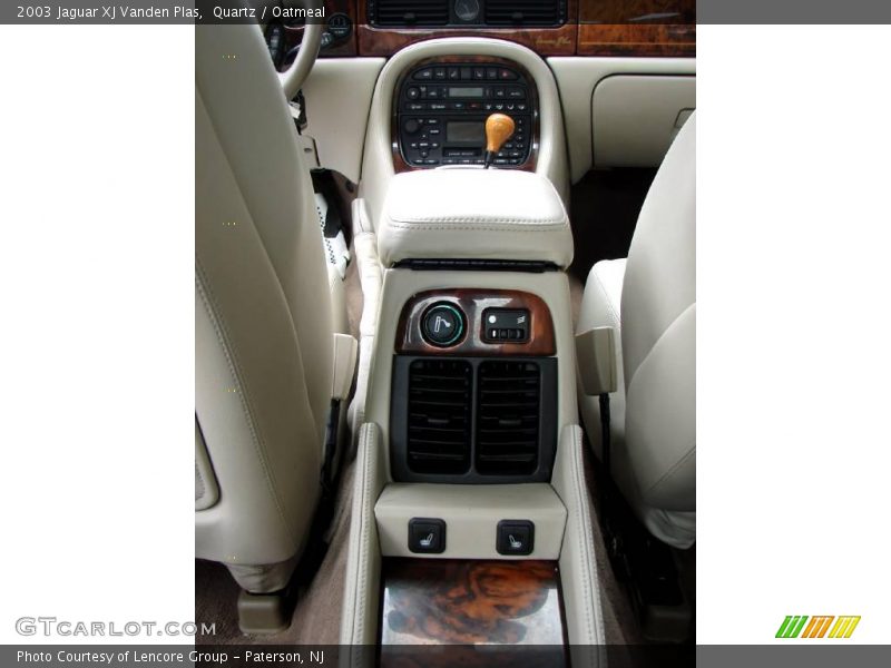 Quartz / Oatmeal 2003 Jaguar XJ Vanden Plas
