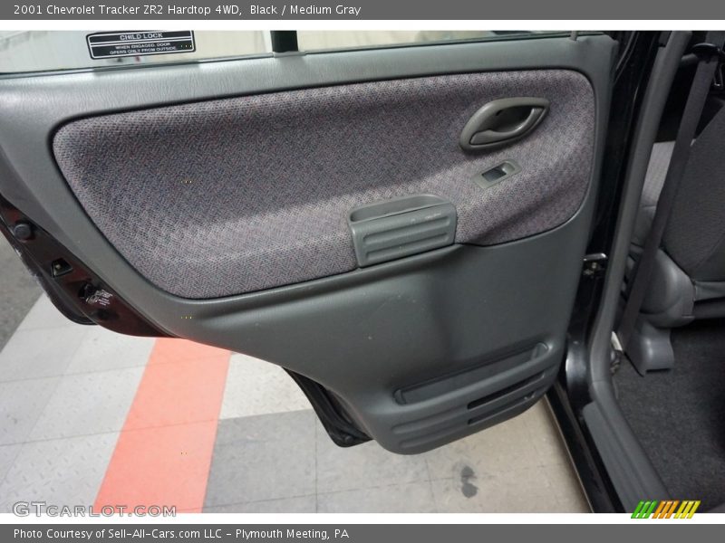 Door Panel of 2001 Tracker ZR2 Hardtop 4WD