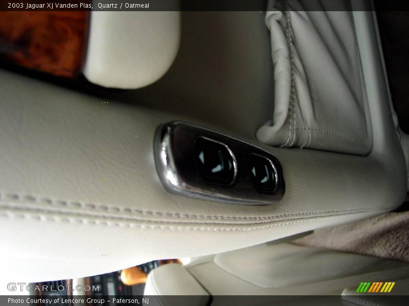 Quartz / Oatmeal 2003 Jaguar XJ Vanden Plas