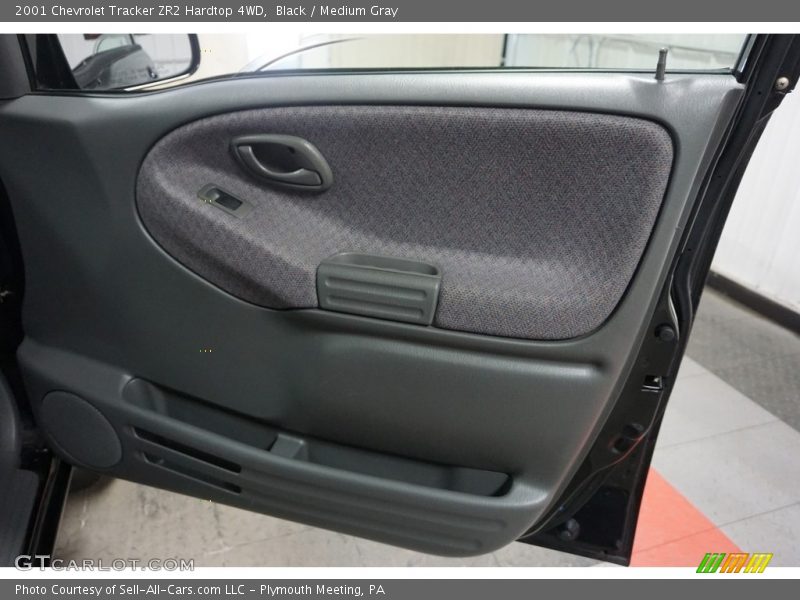 Black / Medium Gray 2001 Chevrolet Tracker ZR2 Hardtop 4WD