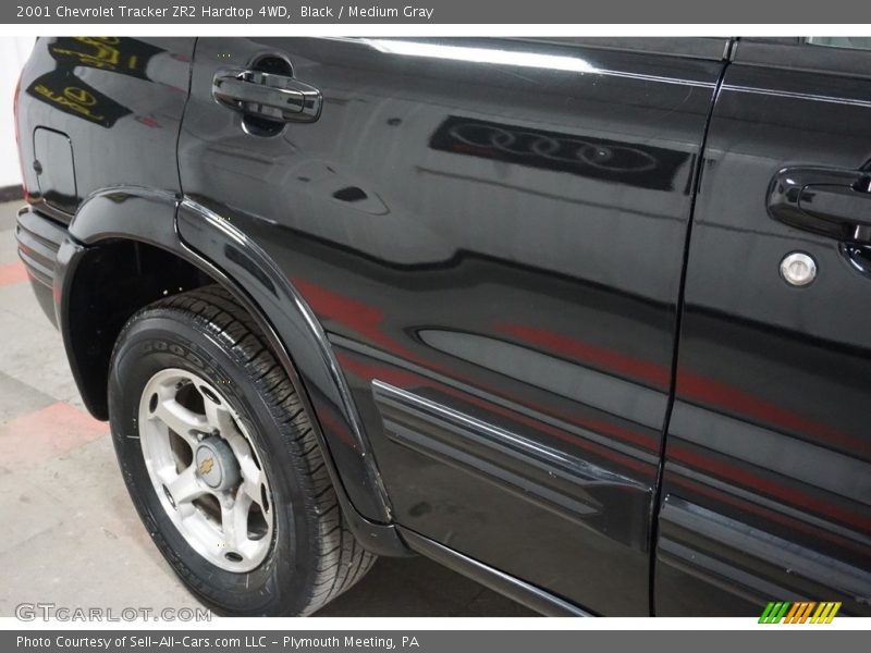 Black / Medium Gray 2001 Chevrolet Tracker ZR2 Hardtop 4WD