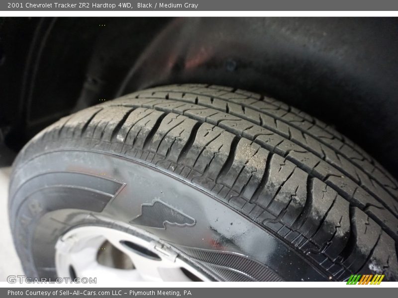 Black / Medium Gray 2001 Chevrolet Tracker ZR2 Hardtop 4WD