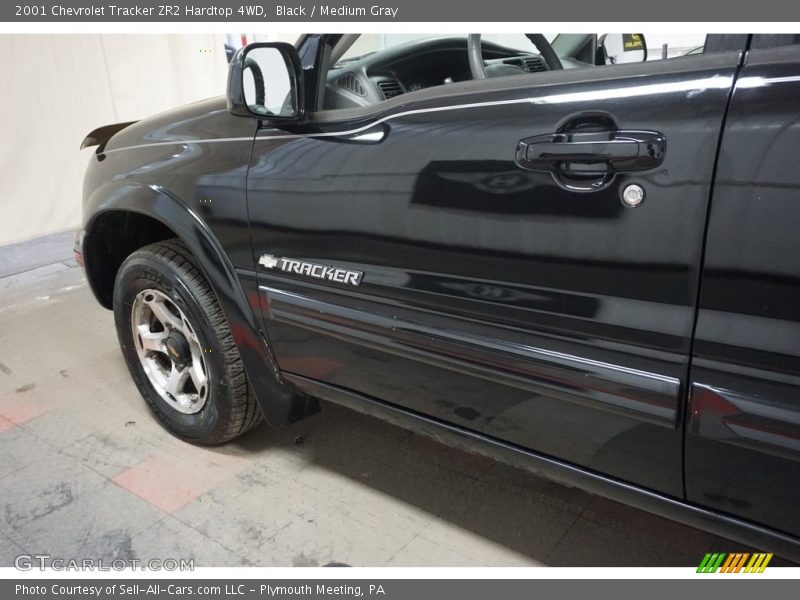 Black / Medium Gray 2001 Chevrolet Tracker ZR2 Hardtop 4WD