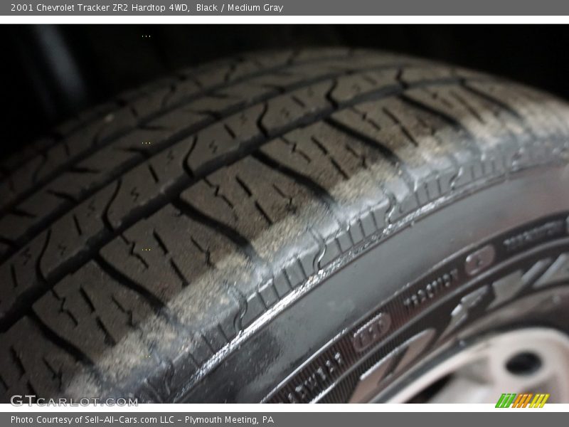 Black / Medium Gray 2001 Chevrolet Tracker ZR2 Hardtop 4WD