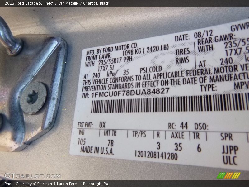 Ingot Silver Metallic / Charcoal Black 2013 Ford Escape S