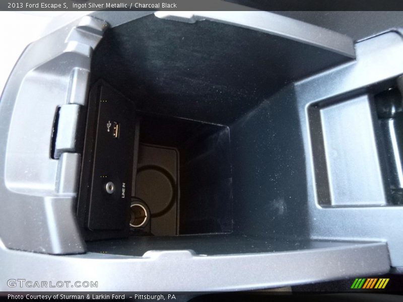 Ingot Silver Metallic / Charcoal Black 2013 Ford Escape S