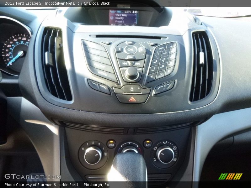 Ingot Silver Metallic / Charcoal Black 2013 Ford Escape S