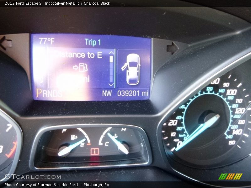 Ingot Silver Metallic / Charcoal Black 2013 Ford Escape S
