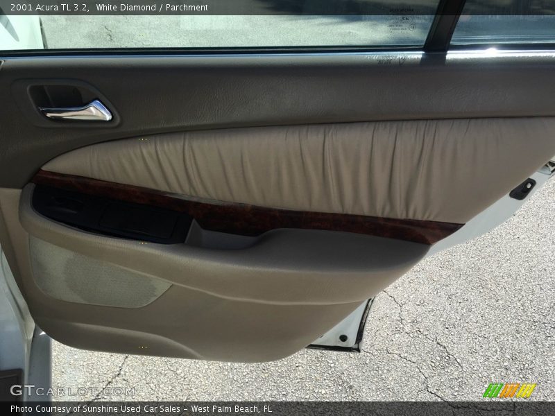 White Diamond / Parchment 2001 Acura TL 3.2