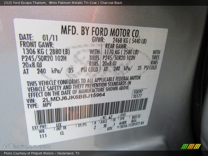 White Platinum Metallic Tri-Coat / Charcoal Black 2015 Ford Escape Titanium