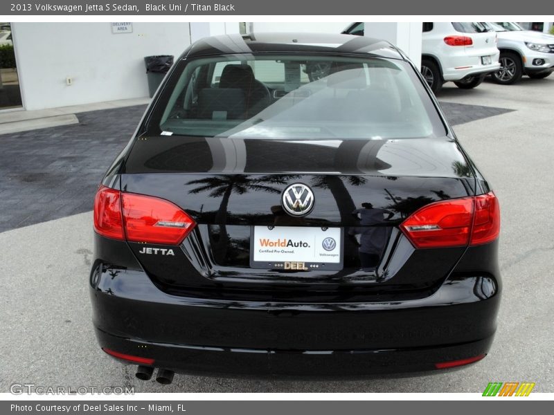 Black Uni / Titan Black 2013 Volkswagen Jetta S Sedan