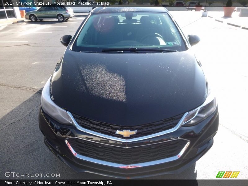 Mosaic Black Metallic / Jet Black 2017 Chevrolet Cruze LT
