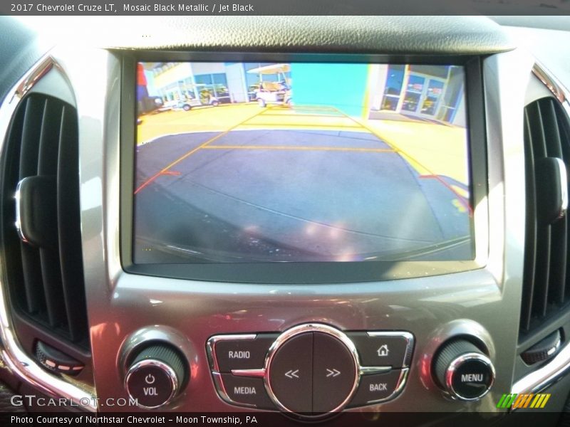 Mosaic Black Metallic / Jet Black 2017 Chevrolet Cruze LT