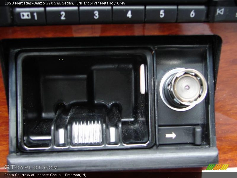 Brilliant Silver Metallic / Grey 1998 Mercedes-Benz S 320 SWB Sedan