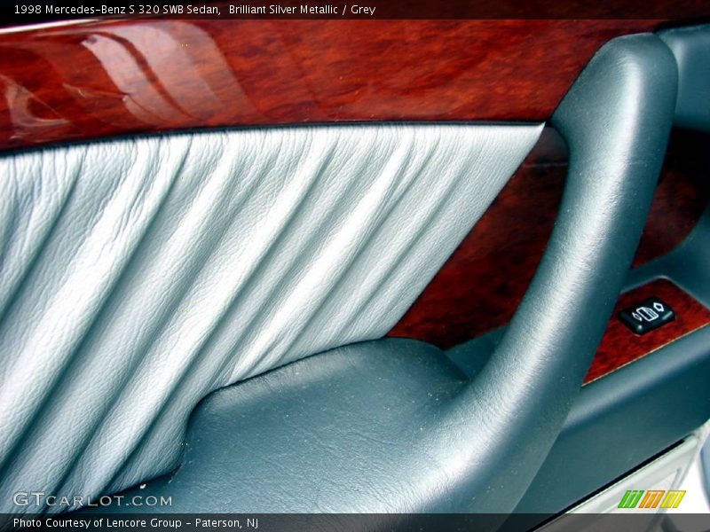 Brilliant Silver Metallic / Grey 1998 Mercedes-Benz S 320 SWB Sedan