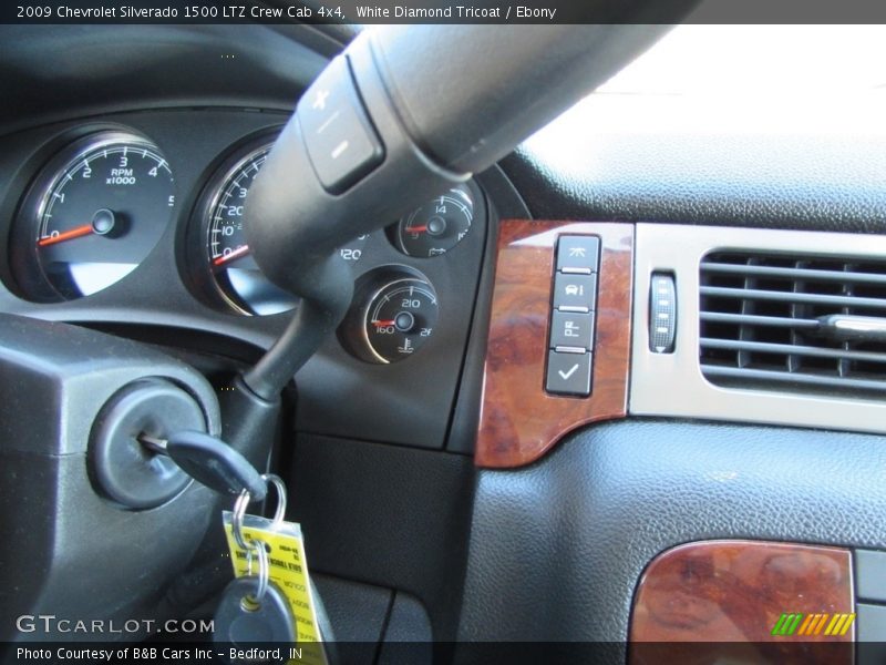 White Diamond Tricoat / Ebony 2009 Chevrolet Silverado 1500 LTZ Crew Cab 4x4