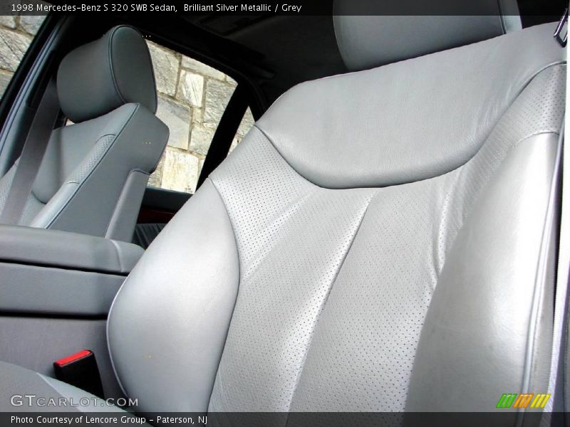 Brilliant Silver Metallic / Grey 1998 Mercedes-Benz S 320 SWB Sedan
