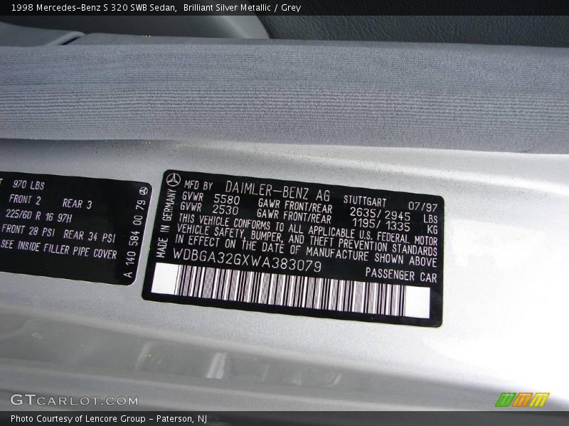 Brilliant Silver Metallic / Grey 1998 Mercedes-Benz S 320 SWB Sedan