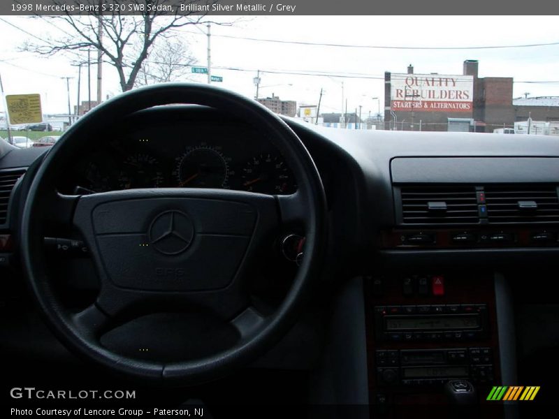 Brilliant Silver Metallic / Grey 1998 Mercedes-Benz S 320 SWB Sedan