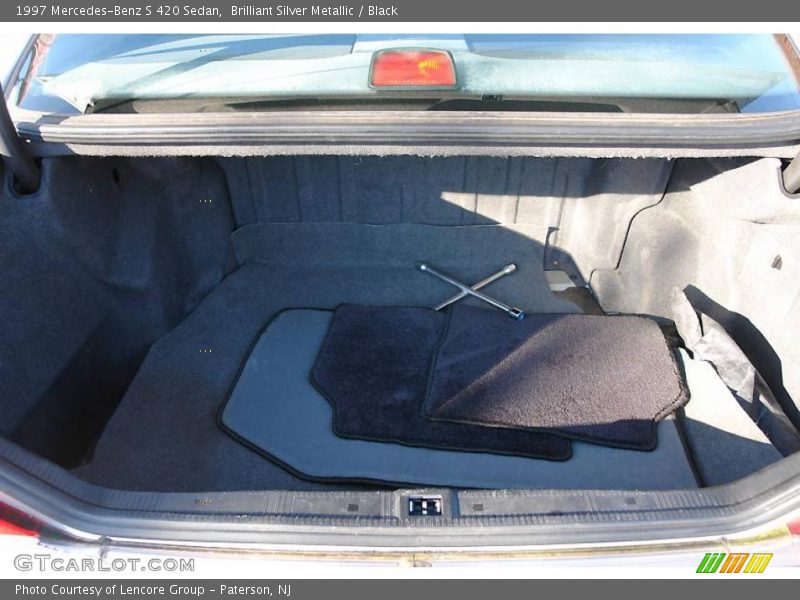 Brilliant Silver Metallic / Black 1997 Mercedes-Benz S 420 Sedan