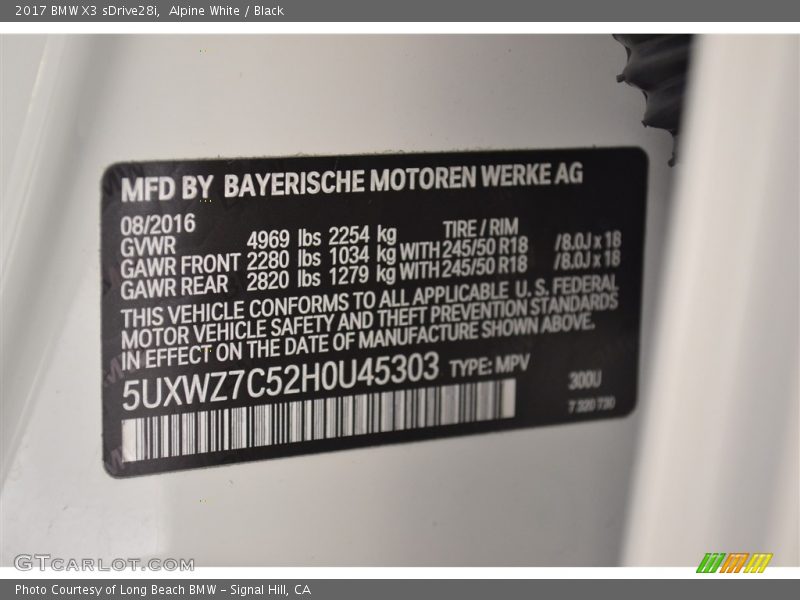 Alpine White / Black 2017 BMW X3 sDrive28i