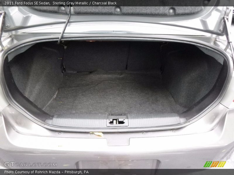 Sterling Gray Metallic / Charcoal Black 2011 Ford Focus SE Sedan