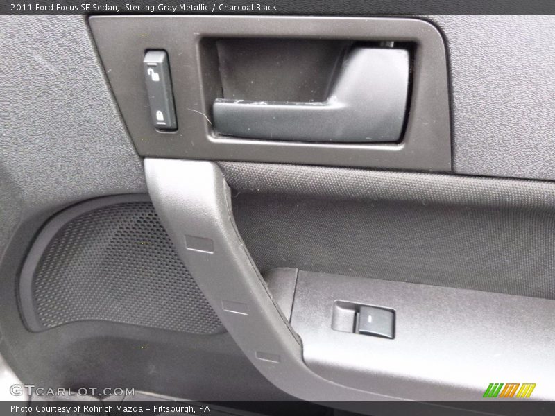Sterling Gray Metallic / Charcoal Black 2011 Ford Focus SE Sedan