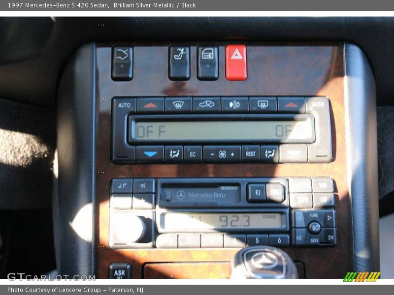 Brilliant Silver Metallic / Black 1997 Mercedes-Benz S 420 Sedan