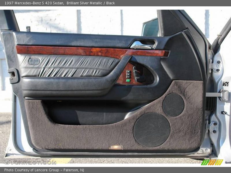 Brilliant Silver Metallic / Black 1997 Mercedes-Benz S 420 Sedan