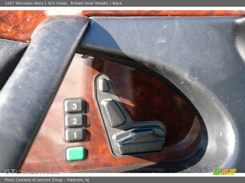 Brilliant Silver Metallic / Black 1997 Mercedes-Benz S 420 Sedan