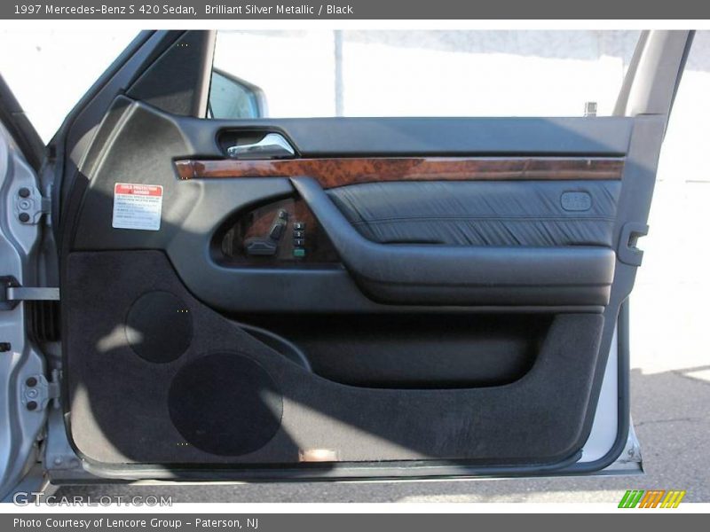 Brilliant Silver Metallic / Black 1997 Mercedes-Benz S 420 Sedan