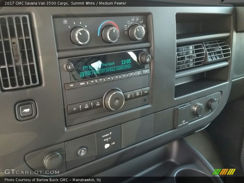 Summit White / Medium Pewter 2017 GMC Savana Van 3500 Cargo