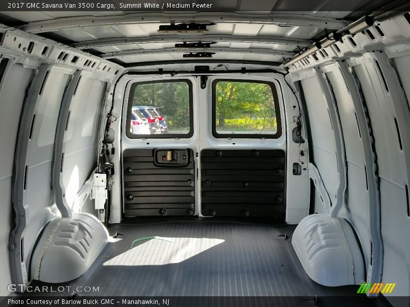 Summit White / Medium Pewter 2017 GMC Savana Van 3500 Cargo