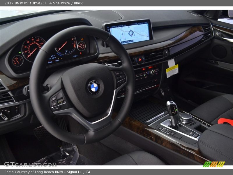 Alpine White / Black 2017 BMW X5 sDrive35i