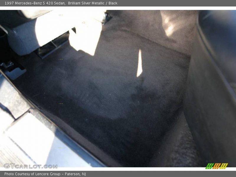 Brilliant Silver Metallic / Black 1997 Mercedes-Benz S 420 Sedan