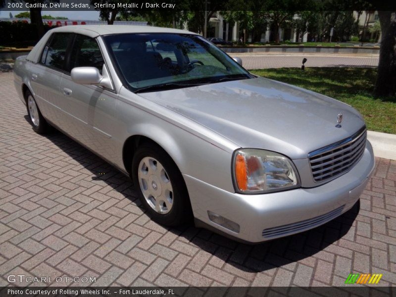 Front 3/4 View of 2002 DeVille Sedan