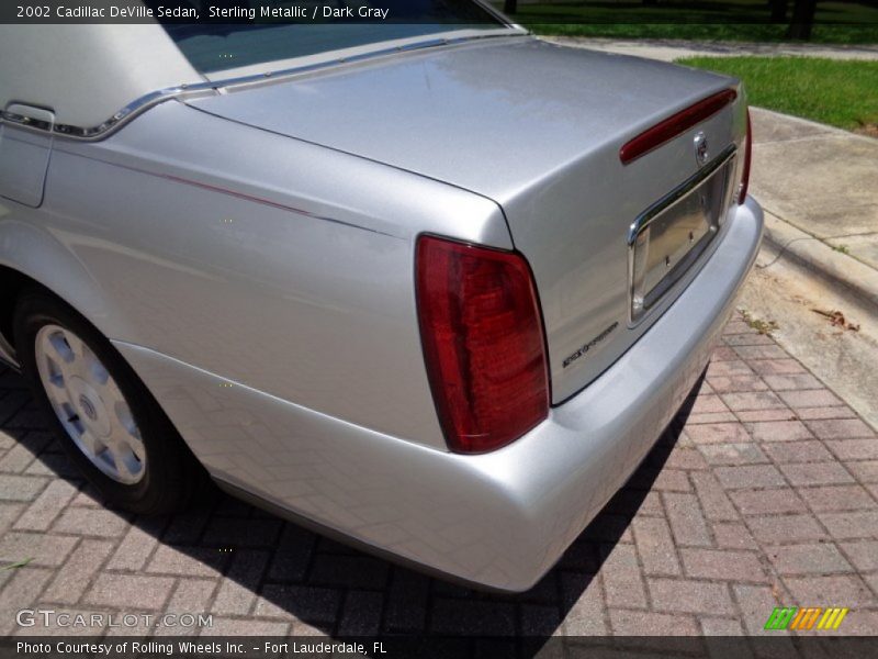 Sterling Metallic / Dark Gray 2002 Cadillac DeVille Sedan